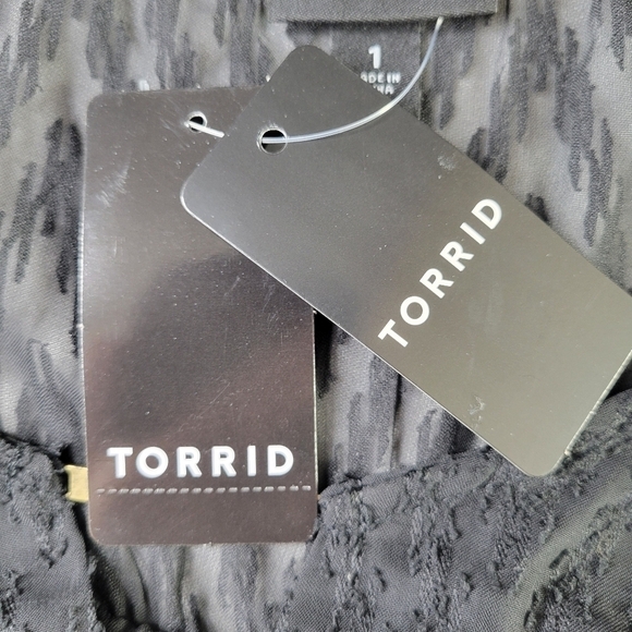 Torrid Chiffon Top Size 1 1X Front Clip Keyhole Sleeveless Lined Lightweight - Picture 6 of 15